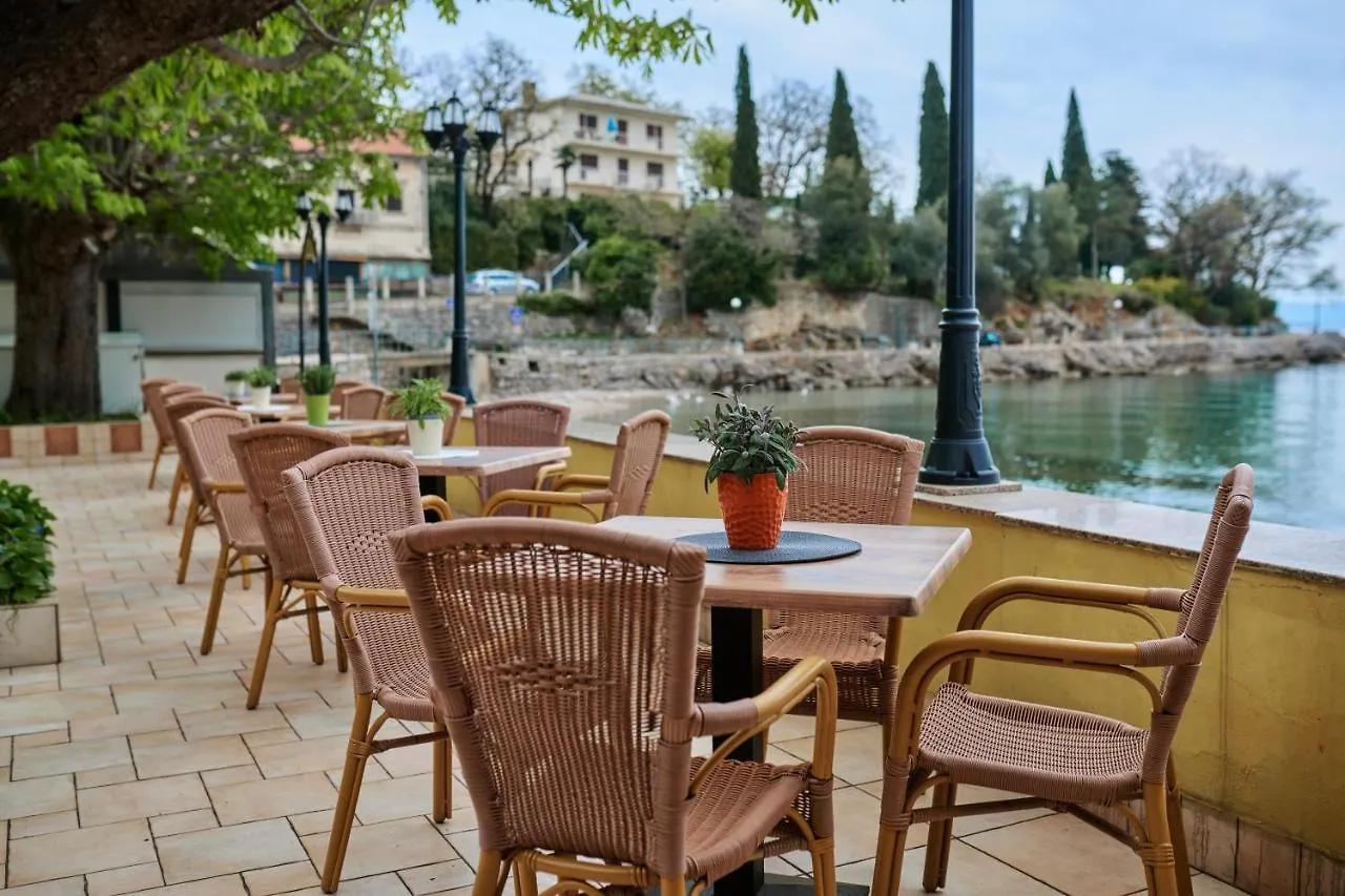 Hotel Villa Schubert Opatija 4*,